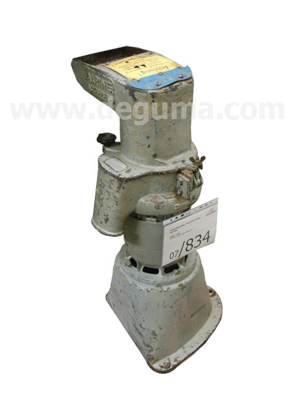 files/maschinenfotos/Schneidemaschine cutting machines machine decoupe cortadora Gummi rubber caoutchouc caucho Deguma 7-834-1.jpg